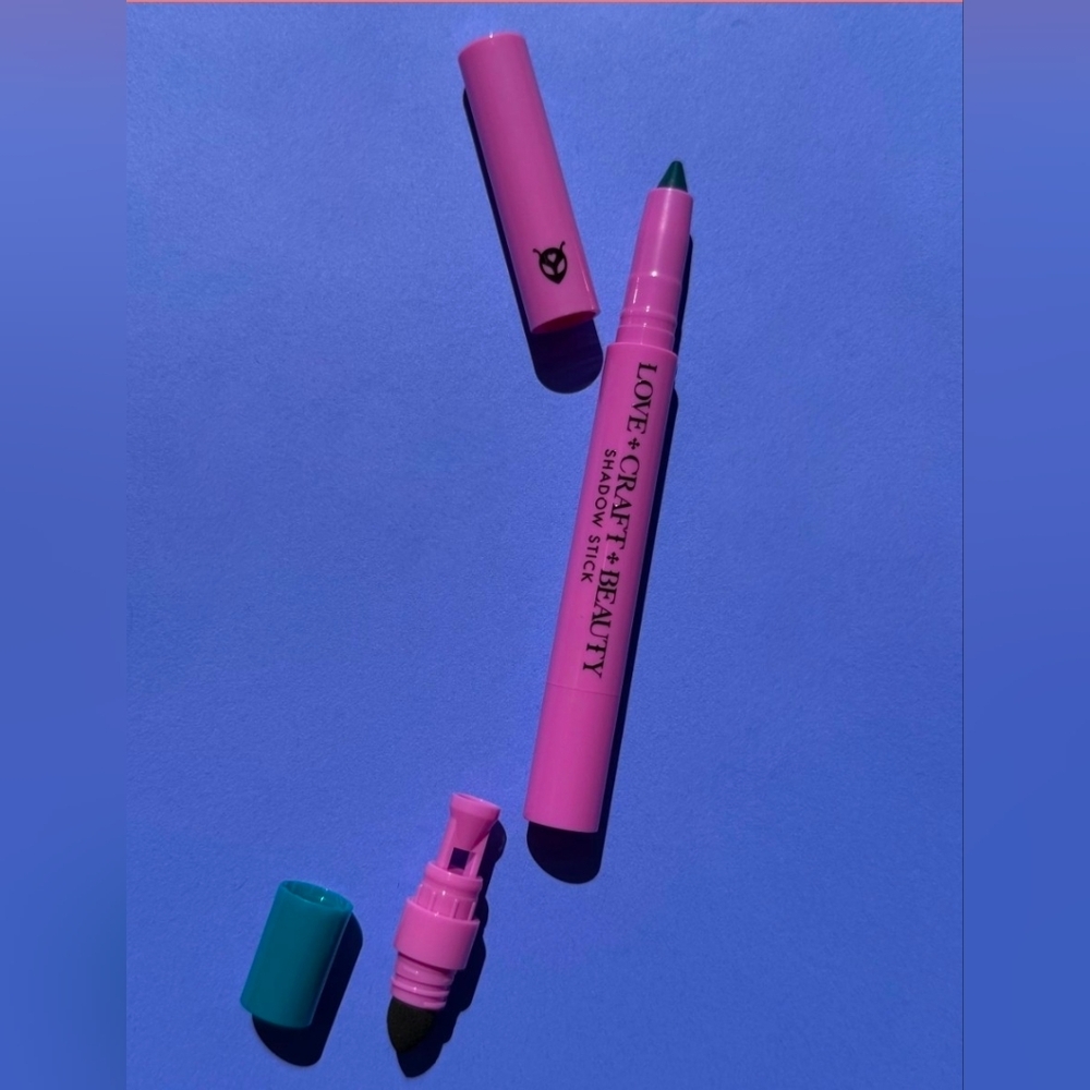 LOVE‎ CRAFT BEAUTY SHADOW STICK 0.75g Cosmica NIB